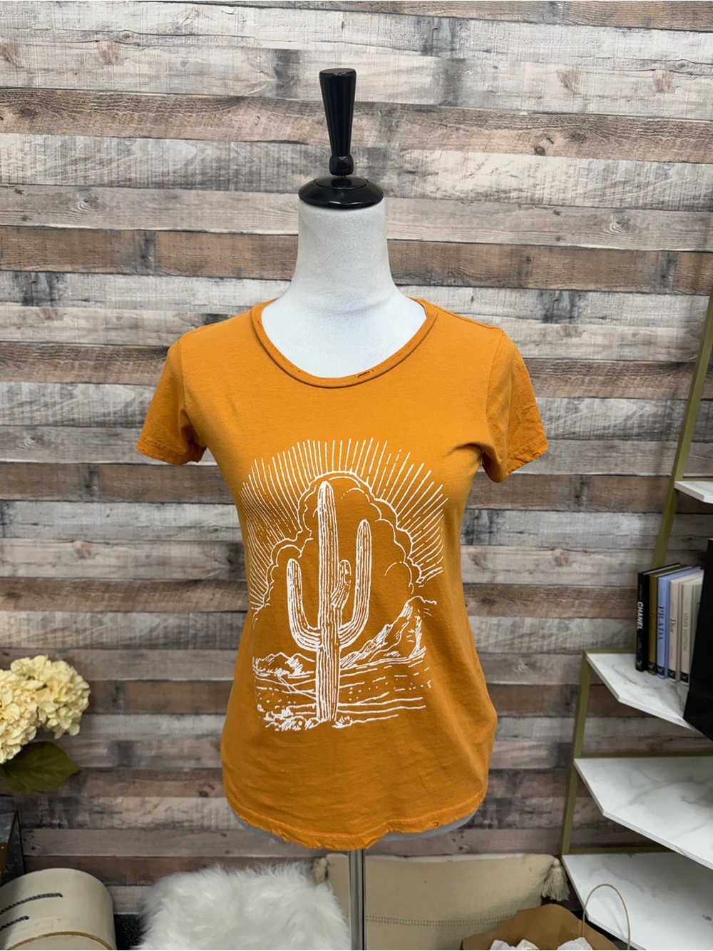 Women's Orange Cactus Graphic Short Sleeve Tee